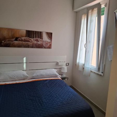 Fare Bnb - Room Del Parco Reggio Emilia Luaran gambar