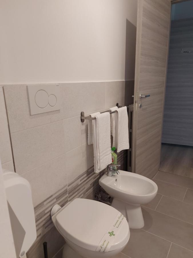 Fare Bnb - Room Del Parco Reggio Emilia Luaran gambar