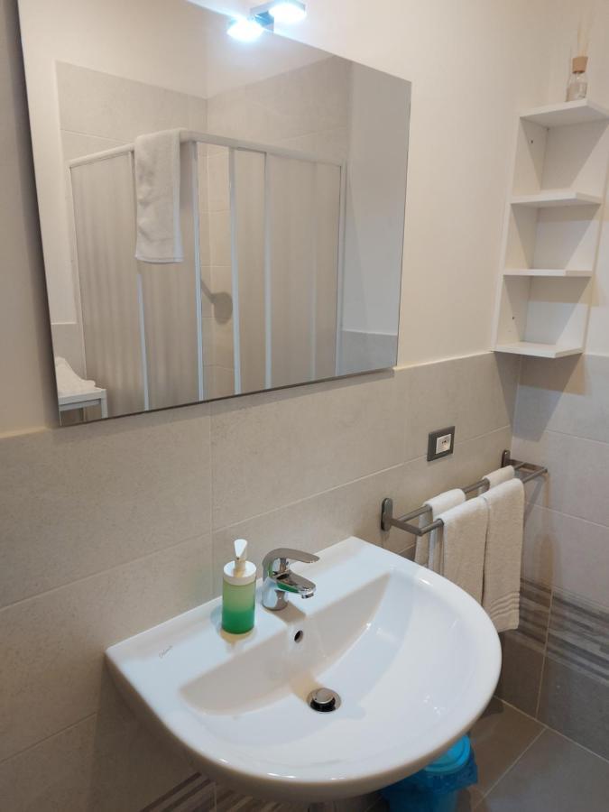 Fare Bnb - Room Del Parco Reggio Emilia Luaran gambar
