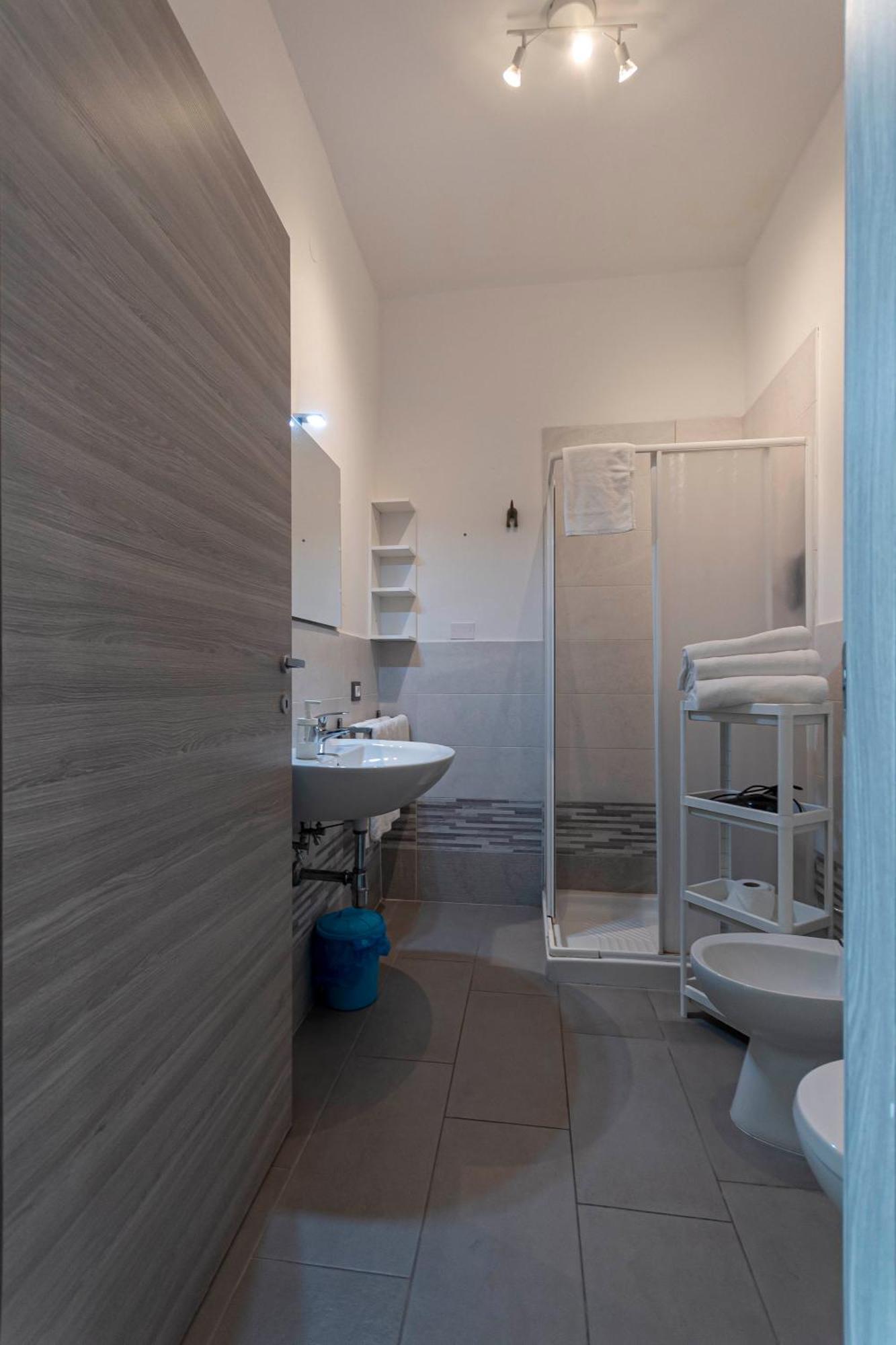 Fare Bnb - Room Del Parco Reggio Emilia Luaran gambar