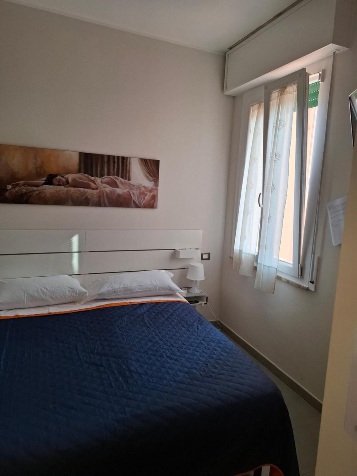 Fare Bnb - Room Del Parco Reggio Emilia Luaran gambar