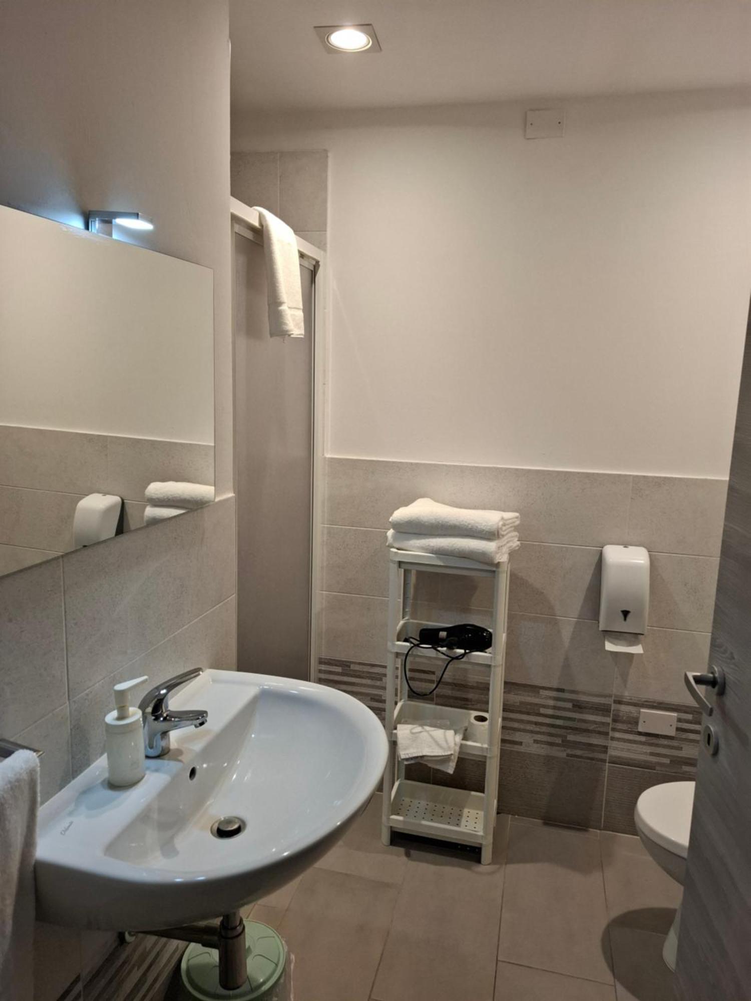 Fare Bnb - Room Del Parco Reggio Emilia Luaran gambar