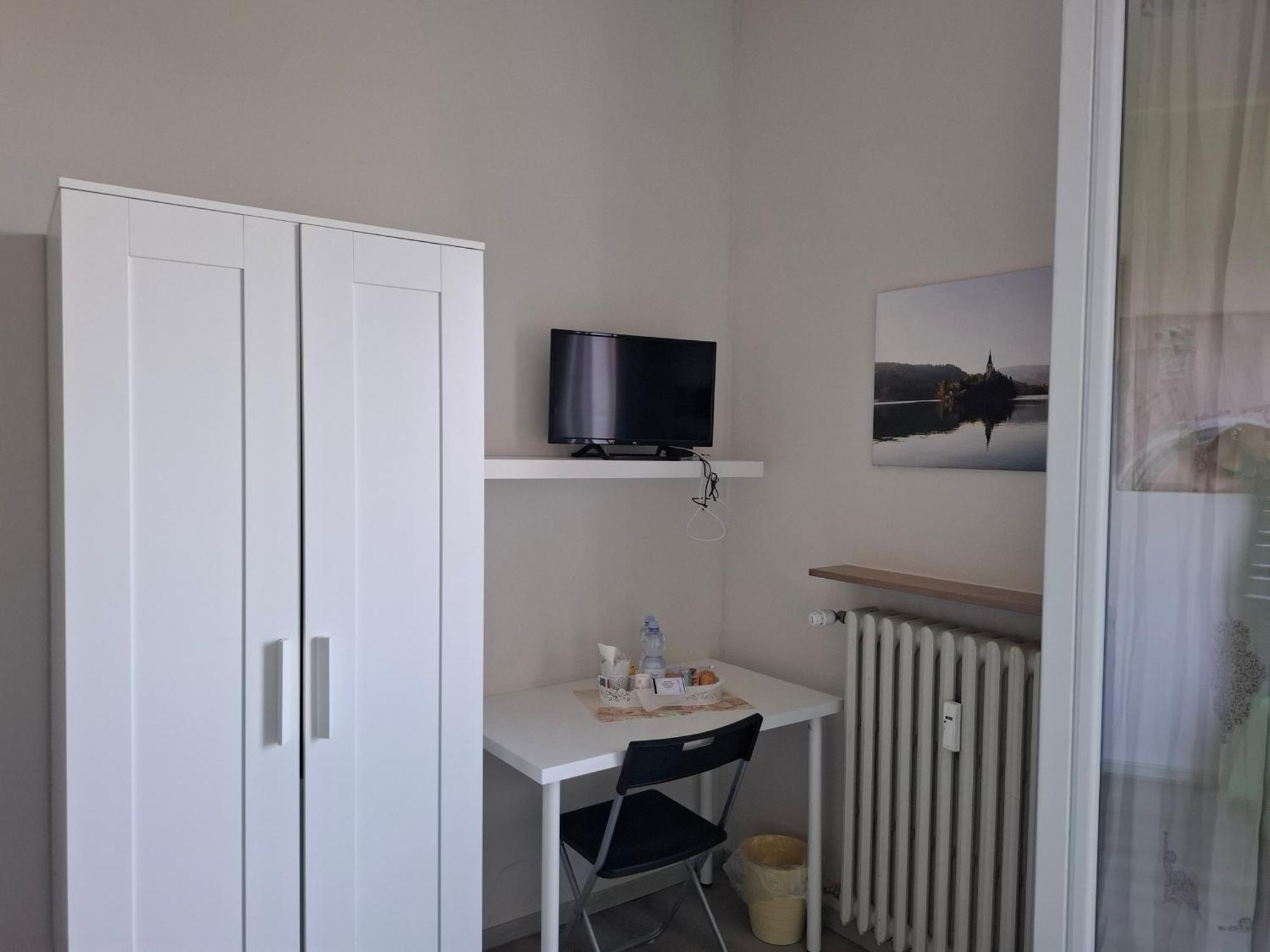 Fare Bnb - Room Del Parco Reggio Emilia Luaran gambar